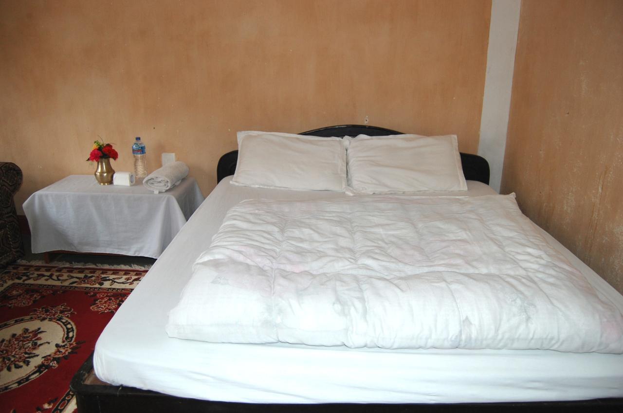 Shrestha Hotel & Restaurant Bandipur Szoba fotó